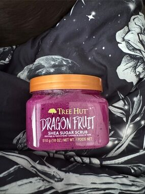 Tree Hut Dragon Fruit Shea Sugar Scrub - Vibrant Pink